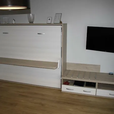 Riviera Apartment *